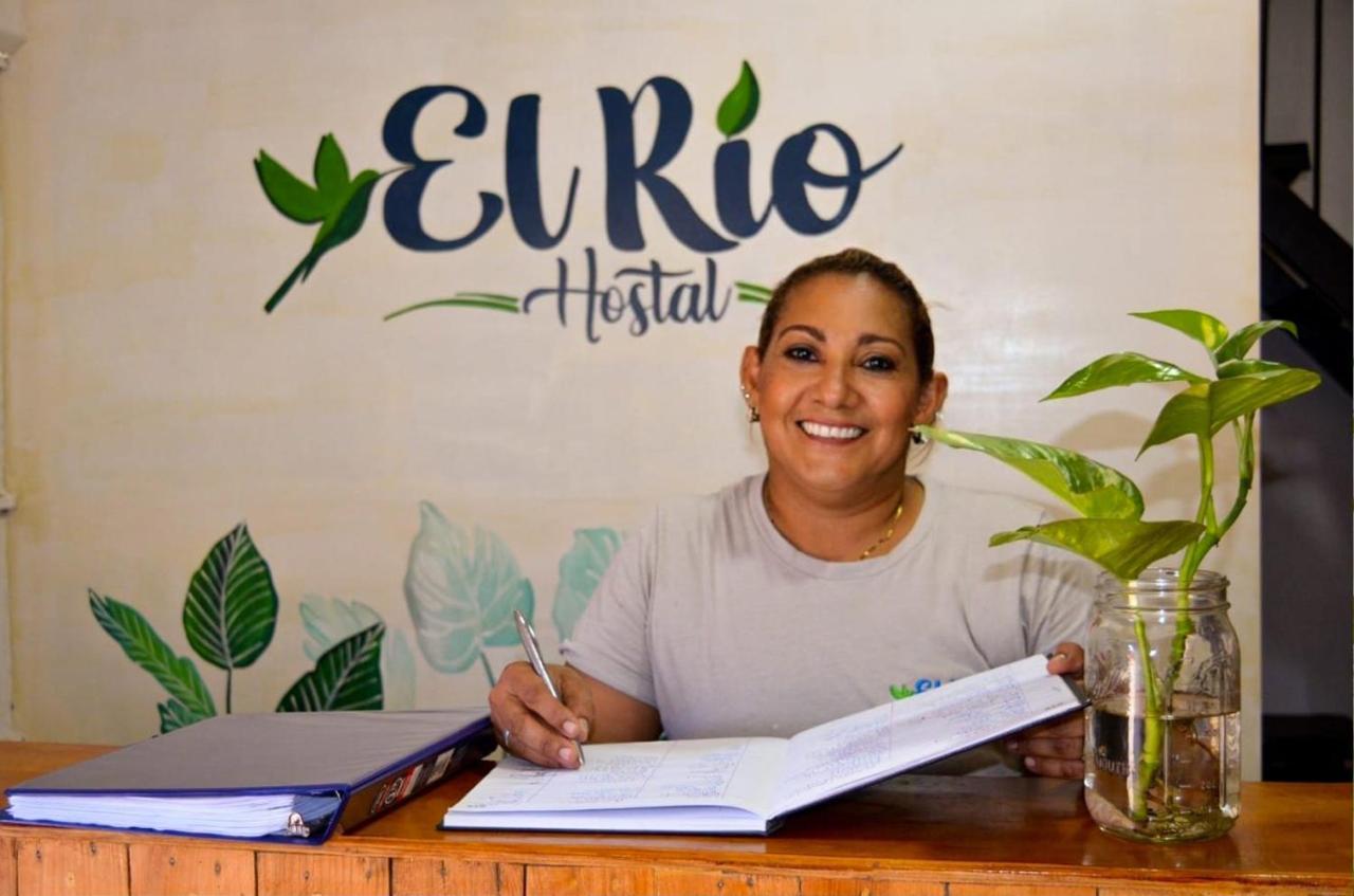 Hostal El Rio León Dış mekan fotoğraf