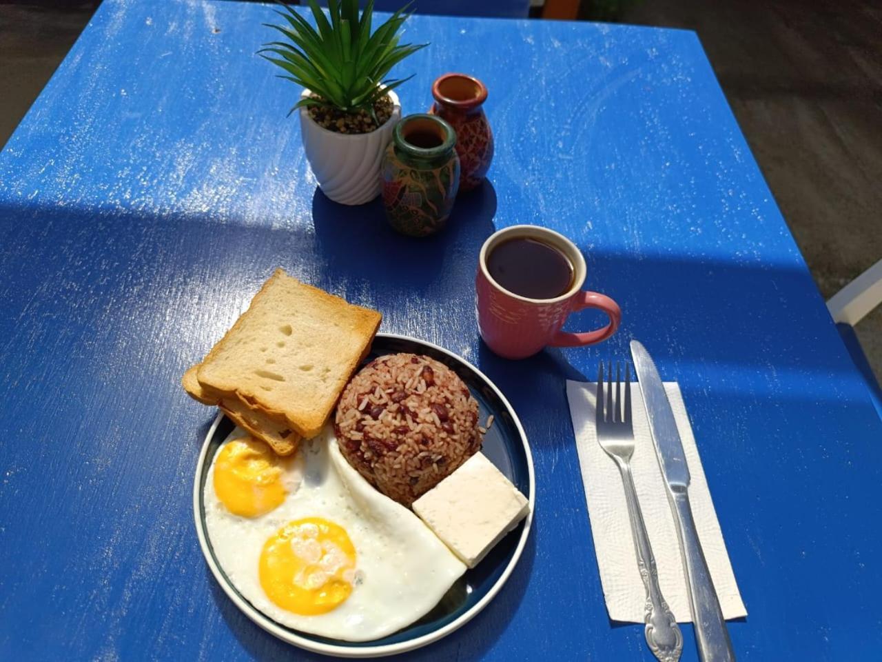 Hostal El Rio León Dış mekan fotoğraf