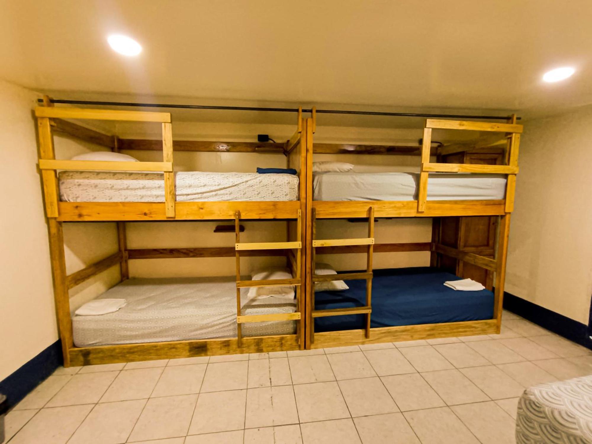 Hostal El Rio León Dış mekan fotoğraf